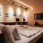 Nine Star Hotel